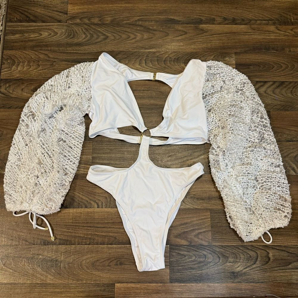 White puff sleeve swimsuit